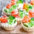 Tartlets z awokado i krewetkami, serem, rybą